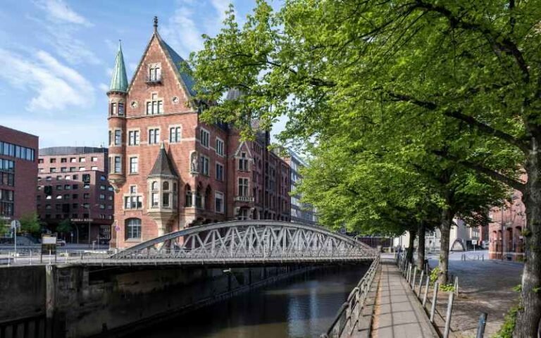 An Opportunity To Get High Paying Jobs in Hamburg